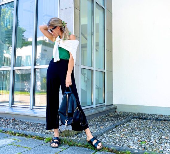 Casual Look. Fashion Blogger Girl by Style Blog Heartfelt Hunt.
