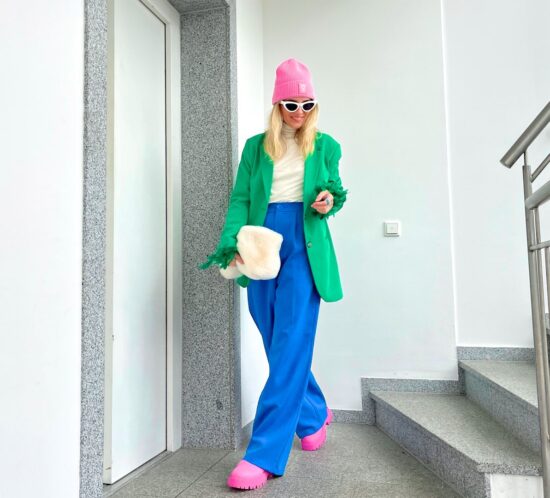 Colorful Winter Look. Fashion Blogger Girl by Style Blog Heartfelt Hunt.