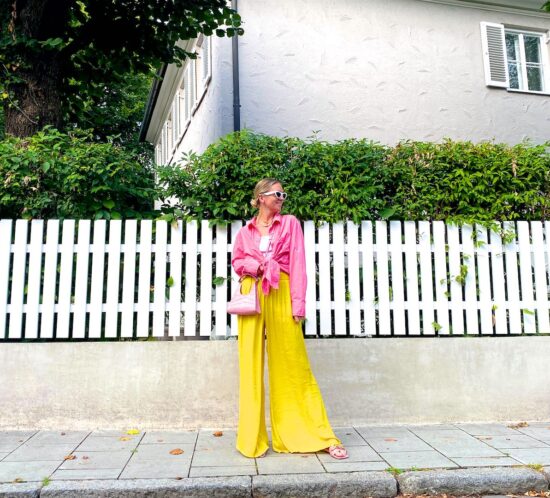 Dopamine Dressing. Fashion Blogger Girl by Style Blog Heartfelt Hunt.