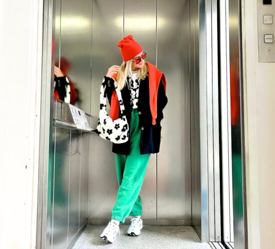 Orange Green. Fashion Blogger Girl by Style Blog Heartfelt Hunt.