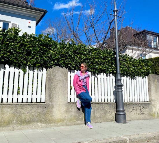 Pink Blazer. Fashion Blogger Girl by Style Blog Heartfelt Hunt.
