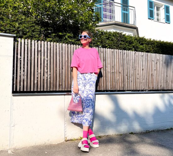 Pink & Blue. Fashion Blogger Girl by Style Blog Heartfelt Hunt.