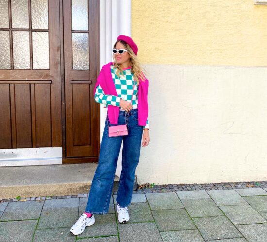 Pink Check Board. Fashion Blogger Girl by Style Blog Heartfelt Hunt.