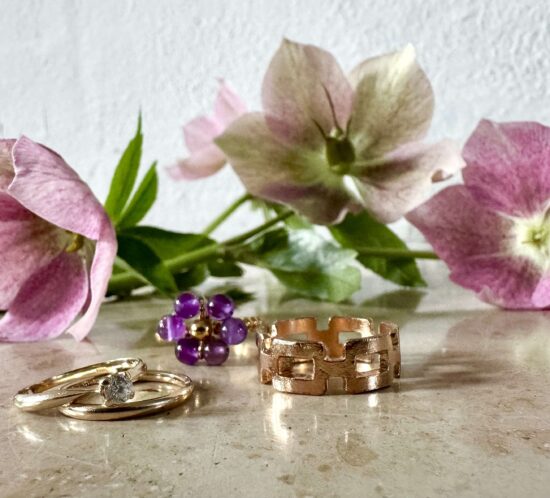 Ring Lovers. Fashion Blogger Girl by Style Blog Heartfelt Hunt.