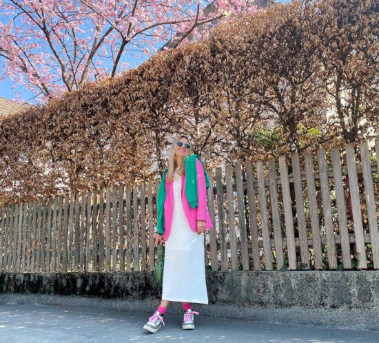Spring Vibes. Fashion Blogger Girl by Style Blog Heartfelt Hunt.