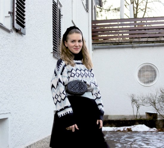 Tulle Layers. Fashion Blogger Girl by Style Blog Heartfelt Hunt. Girl with blond hair wearing a turtleneck sweater, tulle skirts, velvet headband, belt bag and boots.